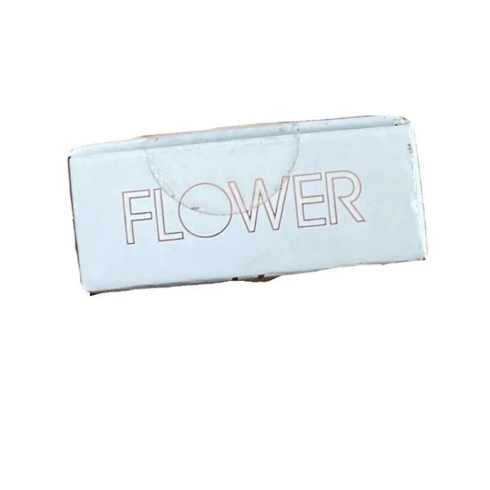 Flower Beauty Light Illusion Full Coverage Concealer Almond D3.5 Weightless